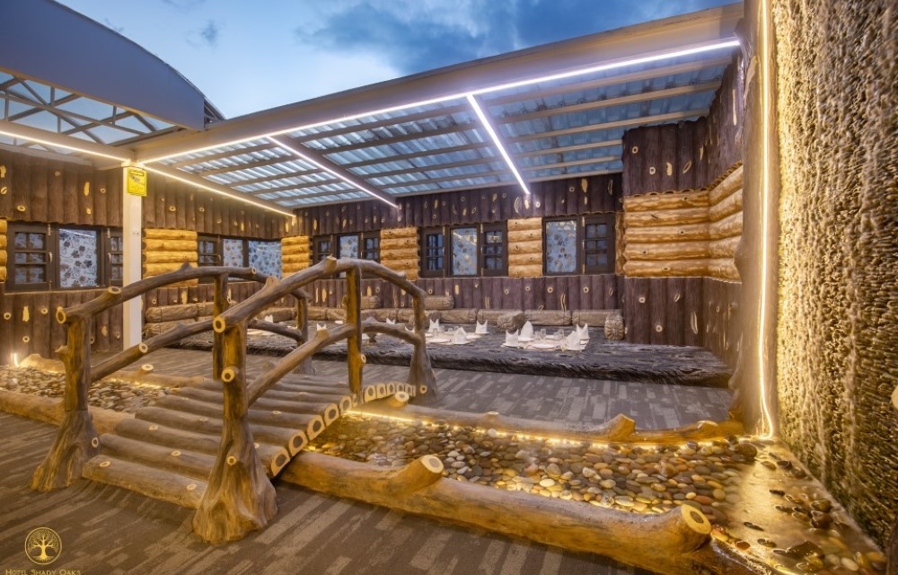 Hotel Shady Oaks About us Image-3