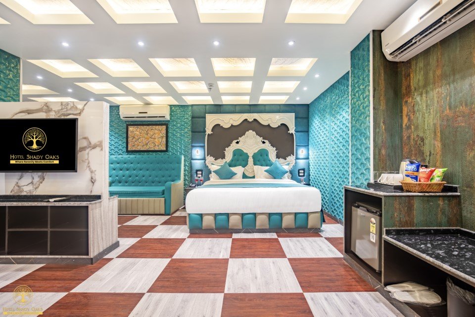 Suite Room at Hotel Shady Oaks Picture